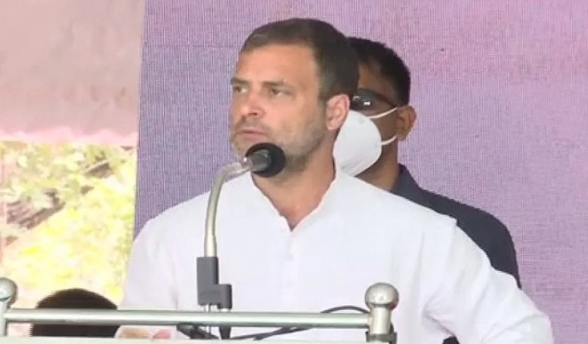 राहुल गांधी का सरकार पर तीखा हमला, विदेश निर्मित टीकों को मंजूरी देने की तैयारी पर किया कमेंट