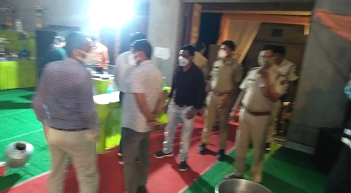 विवाह समारोह में 50 से अधिक लोग बुलाना पड़ा भारी, लगा 50 हजार का जुर्माना