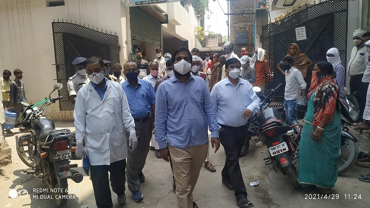 डीएम ने ऑक्सीजन कालाबाजारी को ले कि छापेमारी, सख्त कार्रवाई की चेतावनी