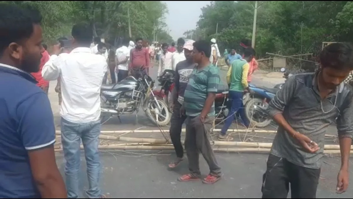 ट्रक से कुचलकर बाइक चालक की मौत