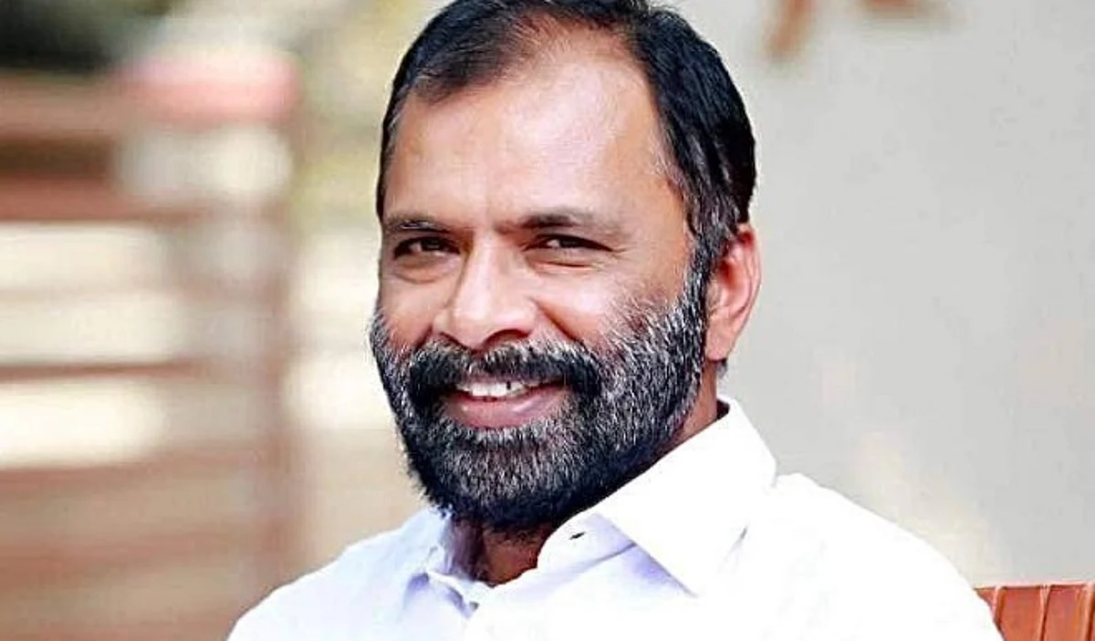 केरल के नीलांबुर से कांग्रेस उम्मीदवार वीवी प्रकाश का दिल का दौरा पड़ने से निधन