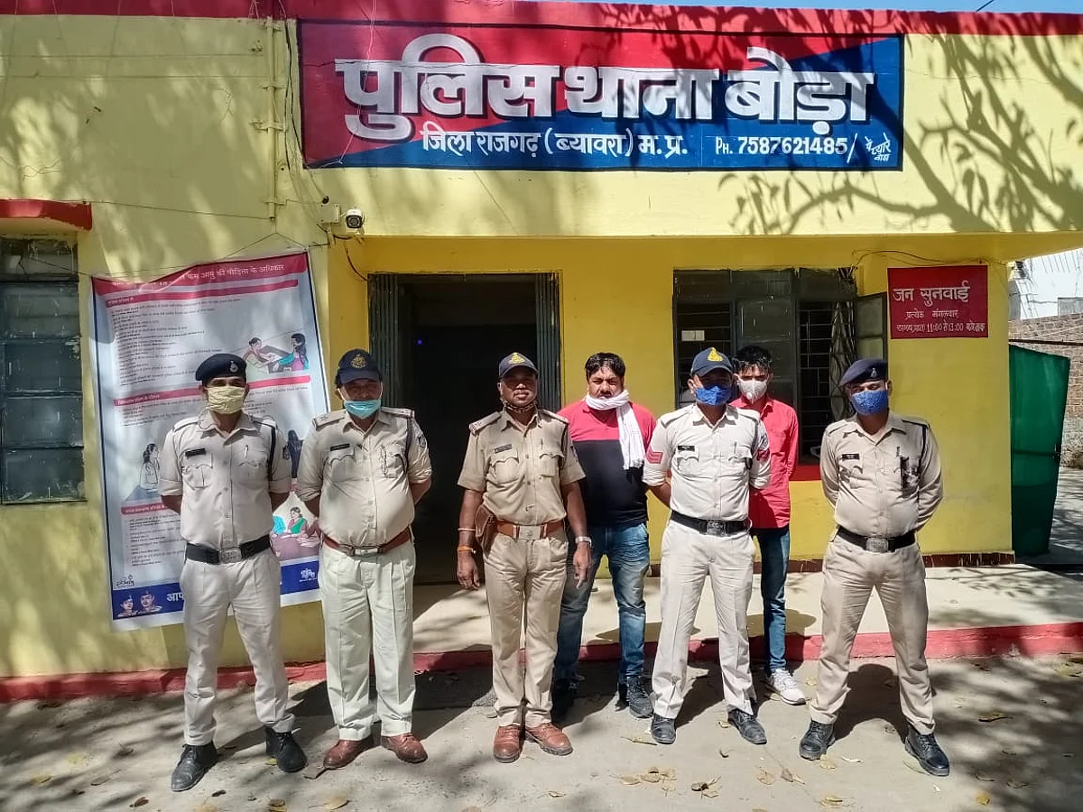 डकैती की योजना बनाते हथियारों से लैस छह बदमाश गिरफ्तार