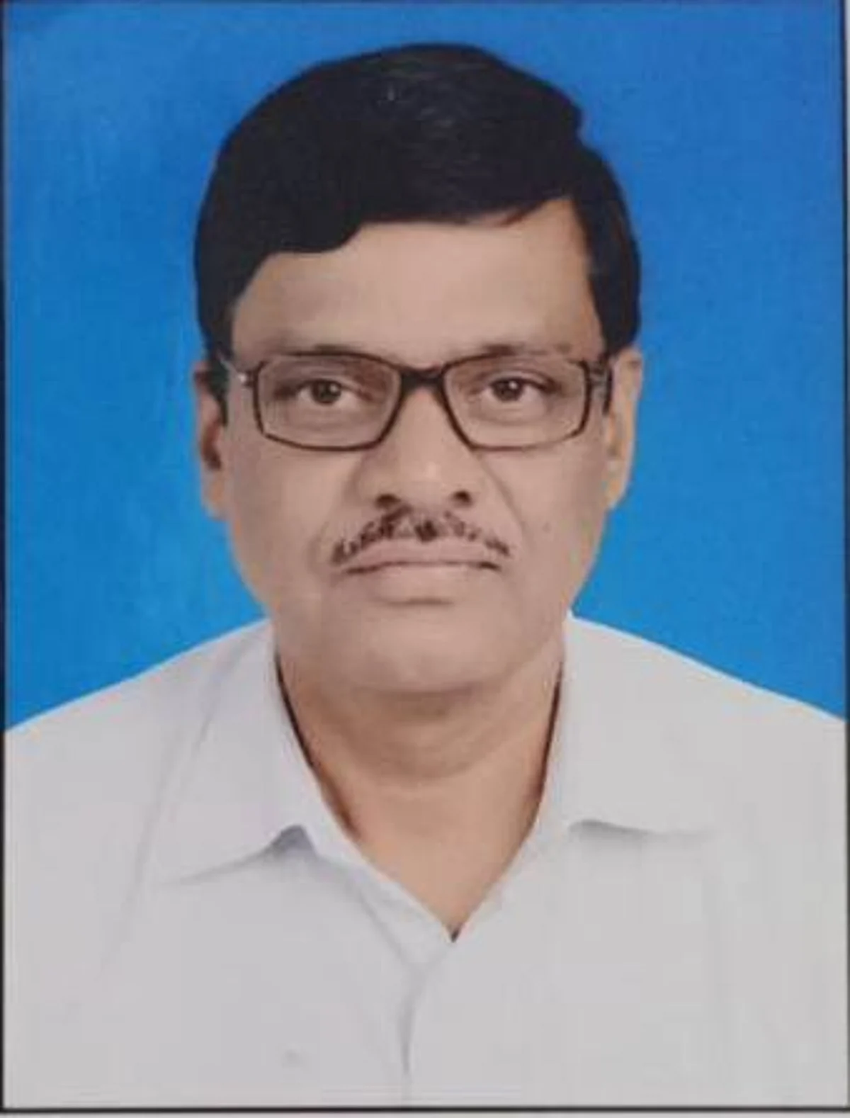 अवसरों को छोड़कर विद्युत कंपनी में सेवा देते रहे वरिष्ठ कल्याण अधिकारी एसपी बारले