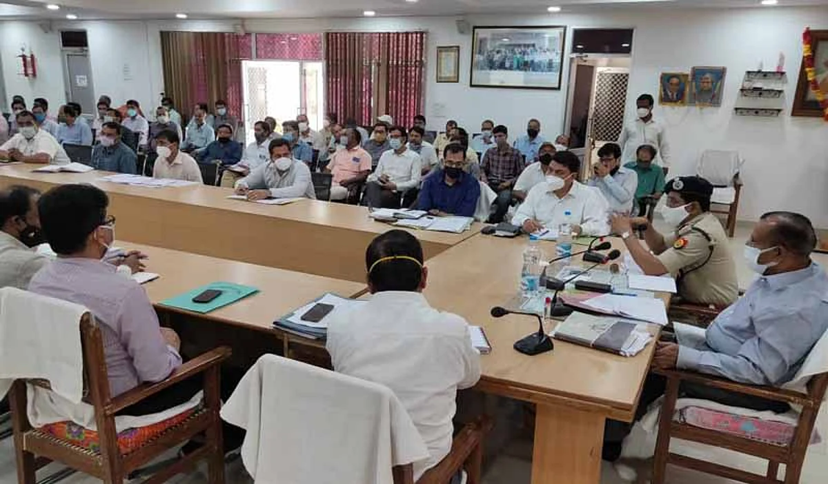 पंचायत चुनाव के लिये सजाये जायेंगे पोलिंग बूथ, उच्चकोटि की होगी व्यवस्था : आयुक्त