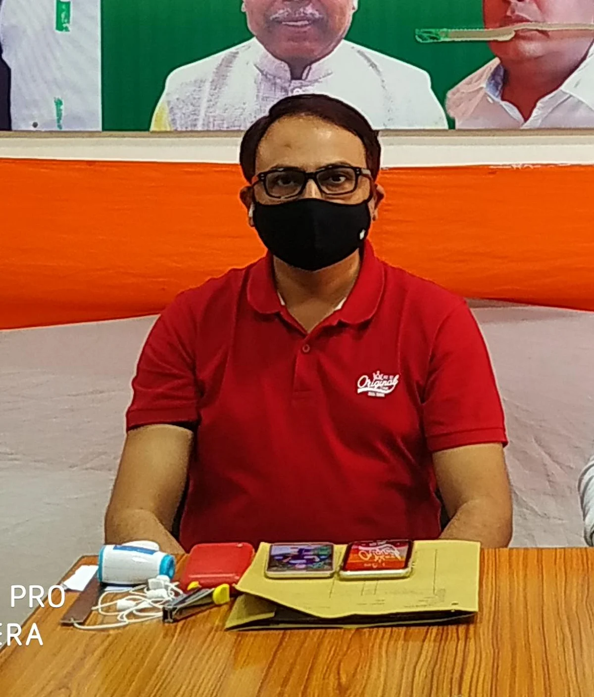 दो चिकित्सक कोविड-19 मरीजों को ऑनलाइन परामर्श देंगे