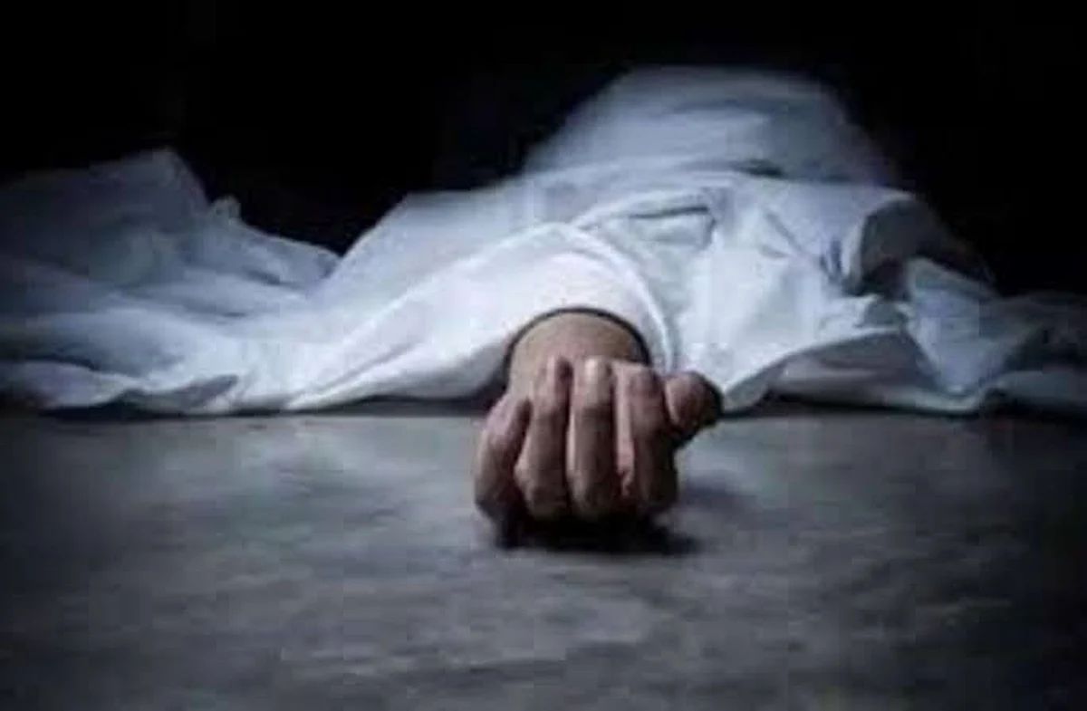 रेलवे लाइन पर मिला युवक का शव, हत्या का आरोप