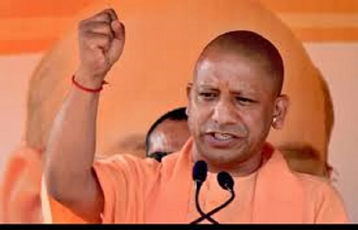 सीएम योगी ने कोविड की जंग में दिए एक करोड़, 33 हजार बेड बढ़ाने को निर्देश
