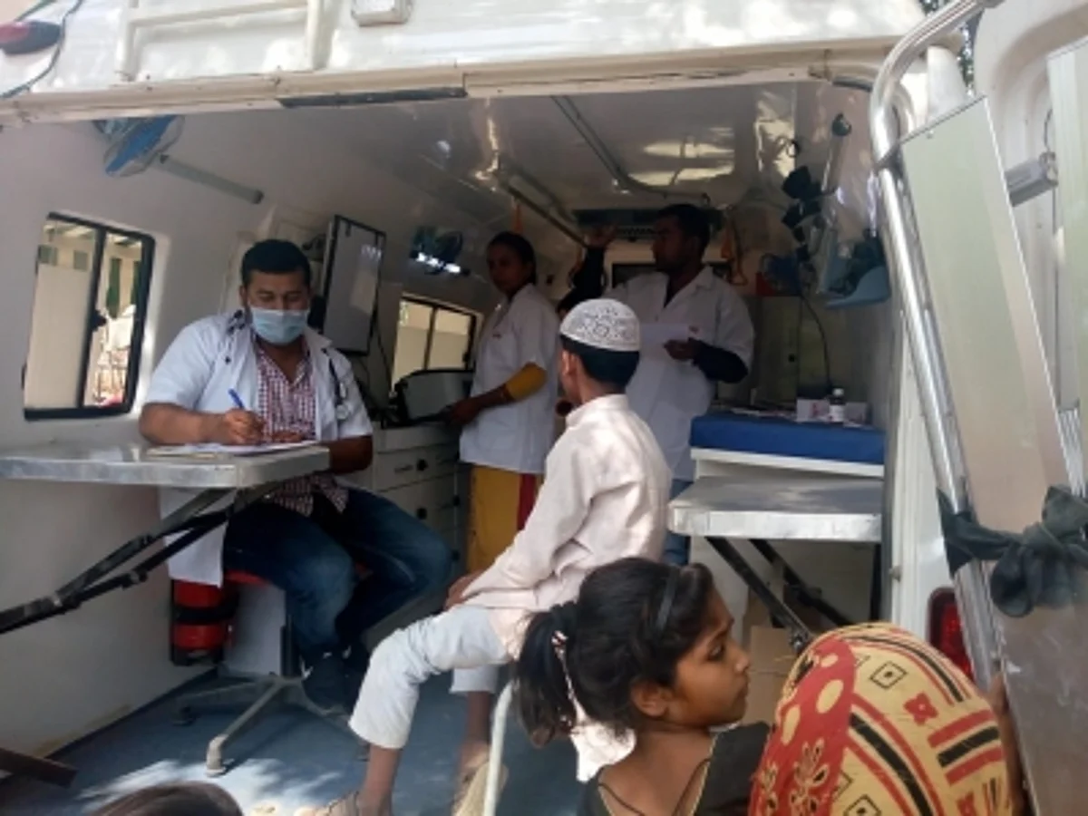 कोरोना संकट में सामान्य मरीजों की उम्मींद बनी मोबाइल मेडिकल यूनिट, दरवाजे पर पहुंची ओपीडी