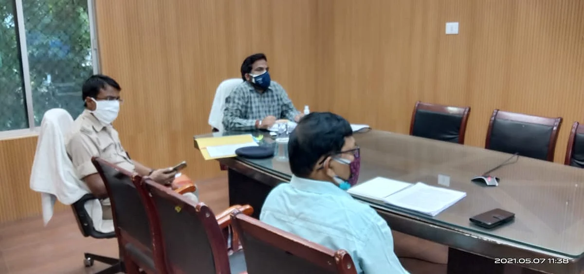 वाहनों के परिचालन पर कड़े प्रतिबंध, डीएम ने ई-पास कोषांग का किया गठन