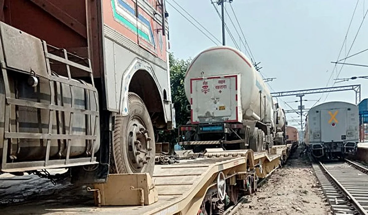 देश ने पहले भी गंभीर परिस्थितियां देखीं पर संसाधनों की कमी से मौतें नहीं देखी थीं