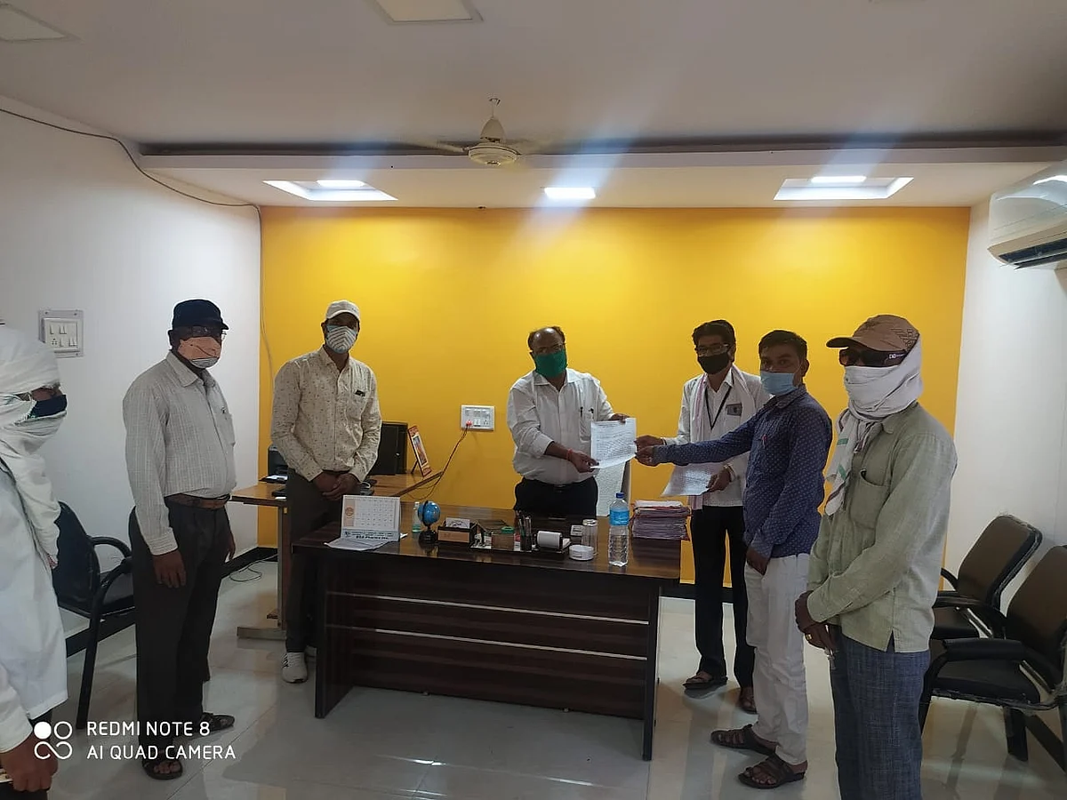पंचायत सचिवों ने मांगों को लेकर सौंपा ज्ञापन