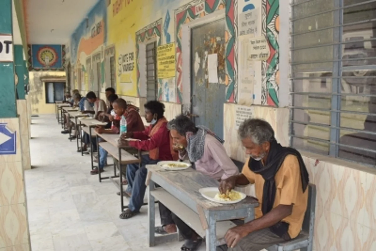 बिहार: लॉकडाउन में निर्धनों का पेट भर रहा सामुदायिक किचन
