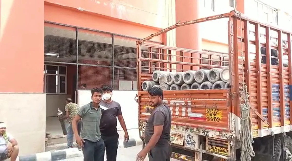 मेरठ में भरपूर ऑक्सीजन, स्टाॅक ना करें अस्पताल : अजय तिवारी