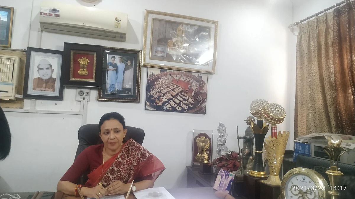 विधायक ने ट्रामा सेण्टर में ऑक्सीजन प्लांट व सिलेण्डरों के लिए सौंपा प्रस्ताव