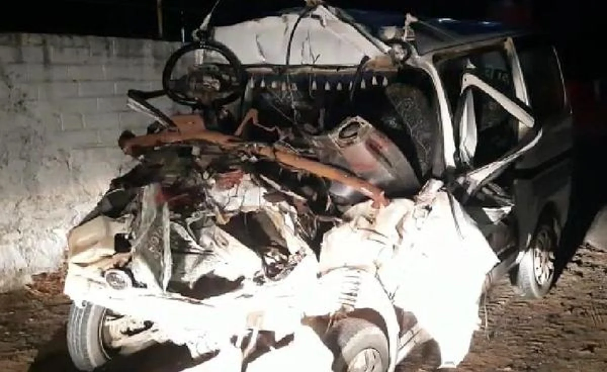 शादी से लौट रहा वाहन पालनपुर के रतनपुर के पास दुर्घटनाग्रस्त , 4 की मौत, 3 घायल