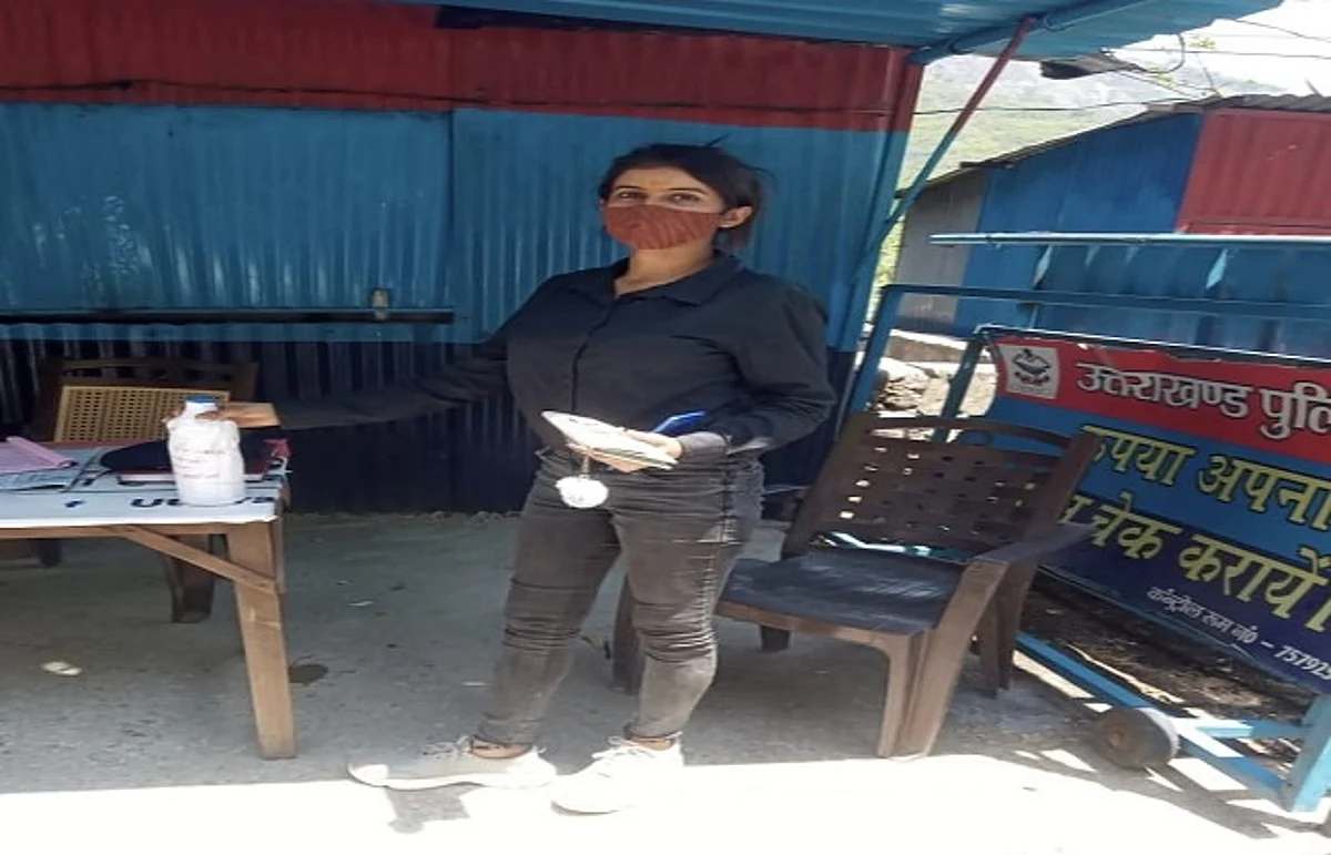 पुलिस ने गौरीकुंड से तप्तकुंड का जल मंगवाकर महिला को सौंपा