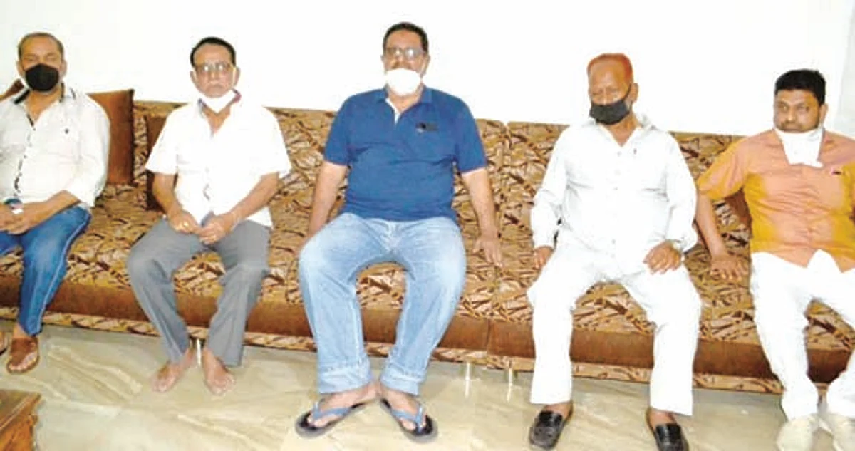 नियमों का पालन कर कोरोना को हराने में सरकार का सहयोग करेंः हारून