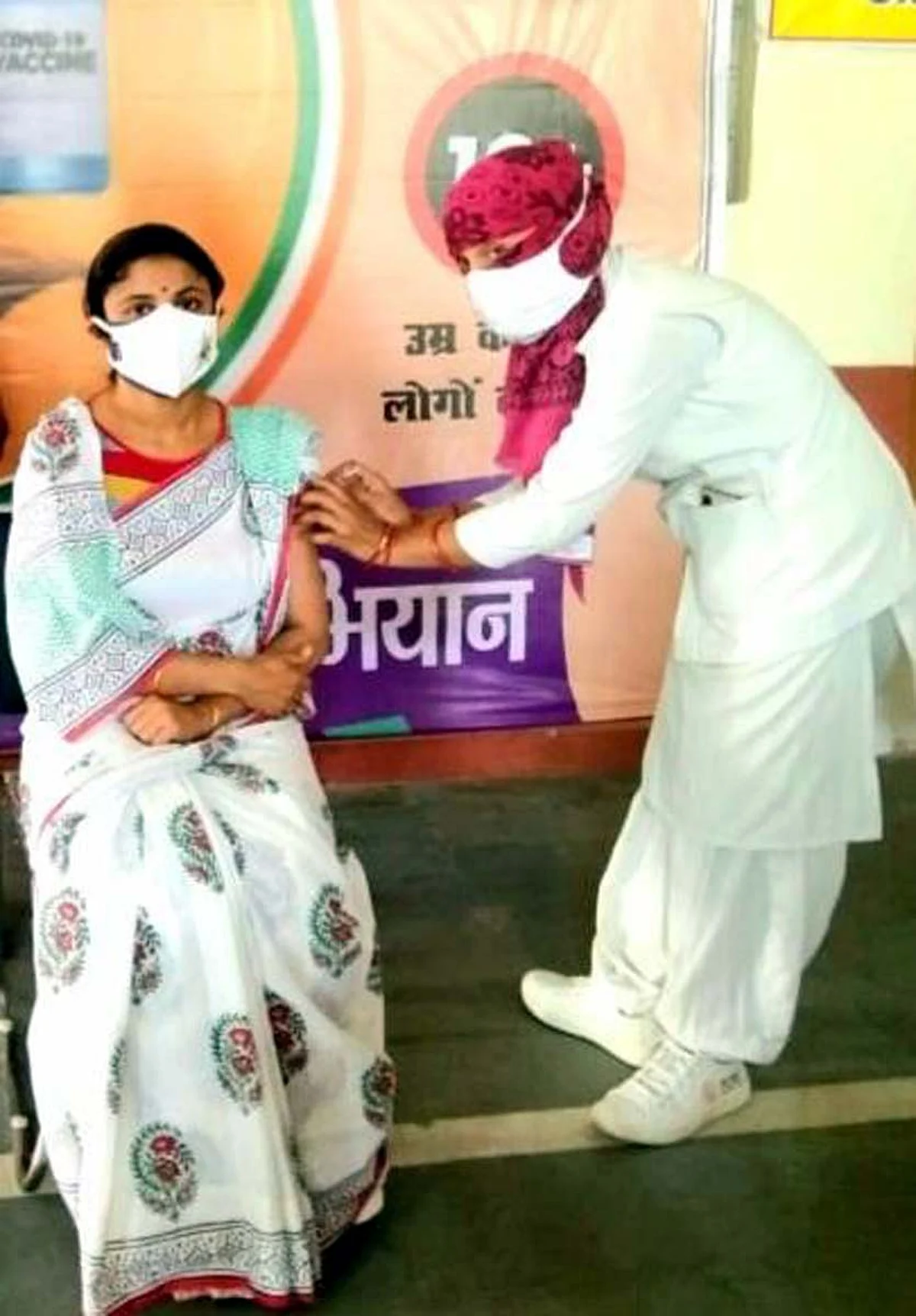 कोरोन के खिलाफ जंग में वैक्सीन हमारा सुरक्षा कवच : सिंह