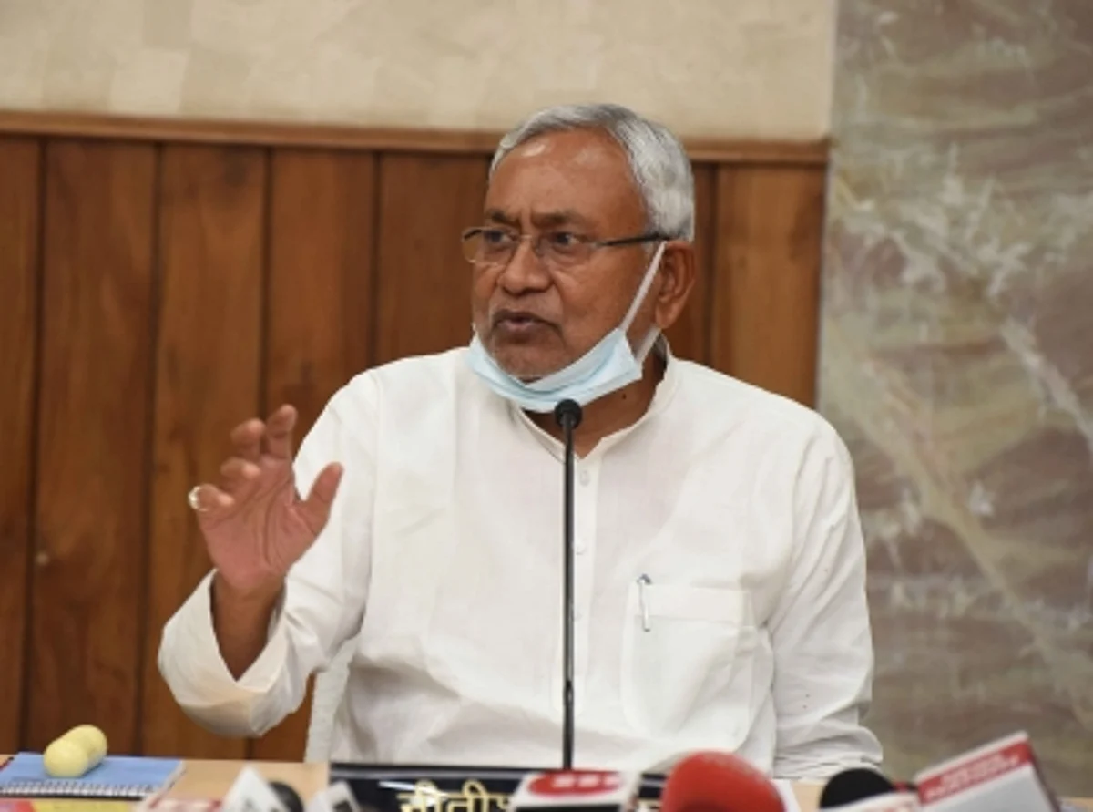 बाढ़ और सूखा से निपटने के लिए पूरी तैयारी रखें : नीतीश