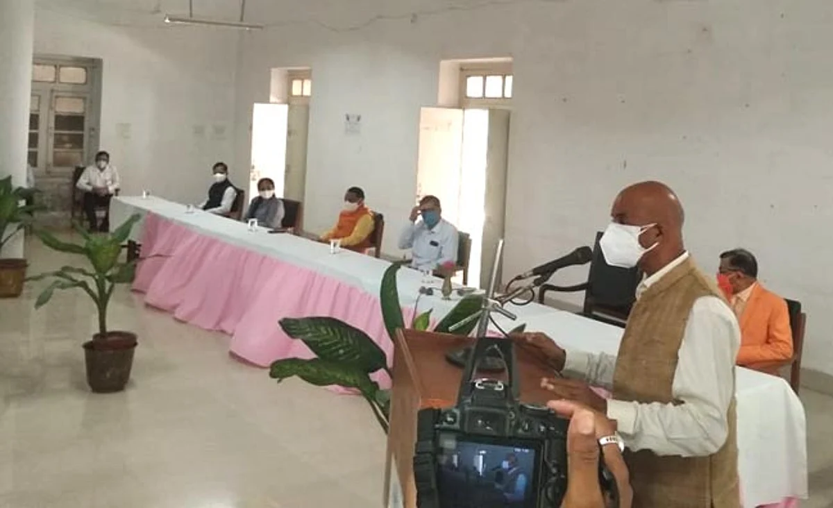 आयोग की प्रामाणिकता, विश्वसनीयता बनाये रखना हम सभी का दायित्व : संजय श्रीनेत