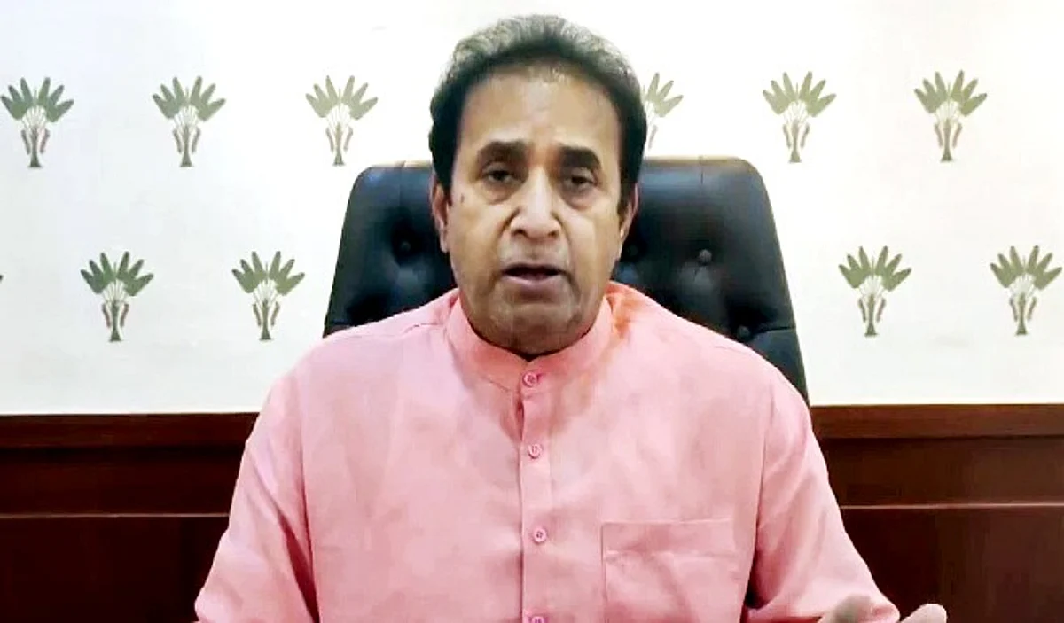 देशमुख ने विस्फोटक सामग्री के साथ कार बरामदगी मामले में परमबीर सिंह की भूमिका होने का आरोप लगाया
