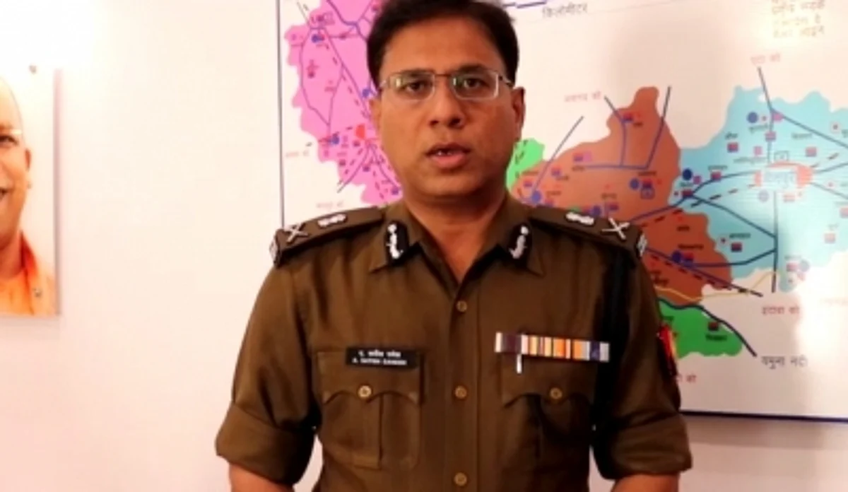 मुनाफाखोरी के आरोप में वाराणसी में मेडिकल स्टोर्स पर कार्रवाई