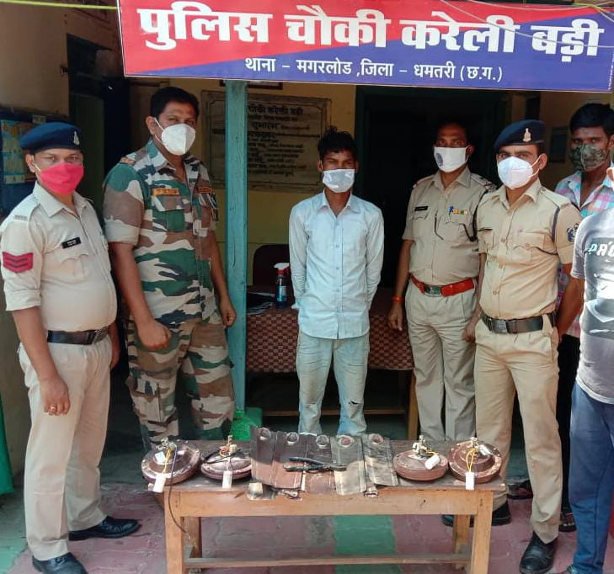 सेनानी भवन में चोरी करने वाला आरोपित गिरफ्तार, चोरी के सामान जब्त
