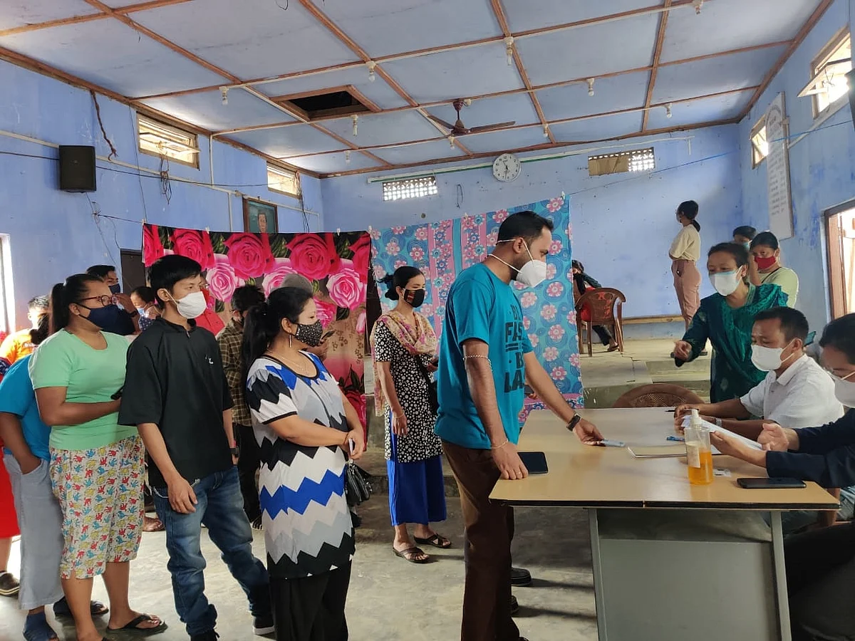 असम में 18-44 आयु वर्ग का कोविड-19 टीकाकरण आरंभ