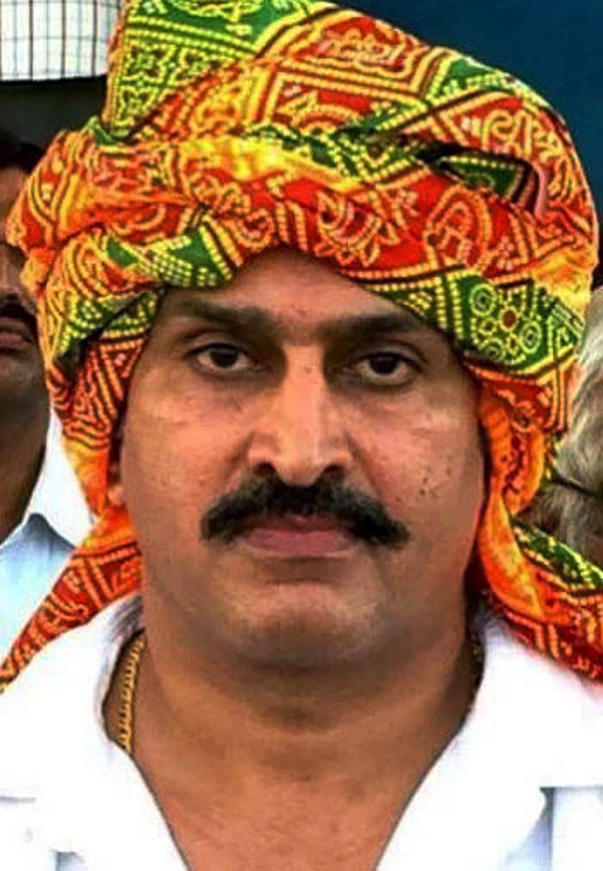 मथुरा : पुलिस टीम पर हमला करने वाला मुख्य आरोपित रालोद नेता योगेश नौहवार गिरफ्तार