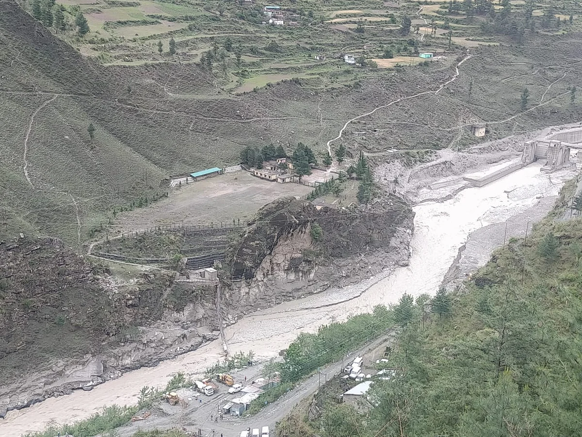 भंग्यूल के ग्रामीणों बैराज के ऊपर से गुजरने की अनुमति