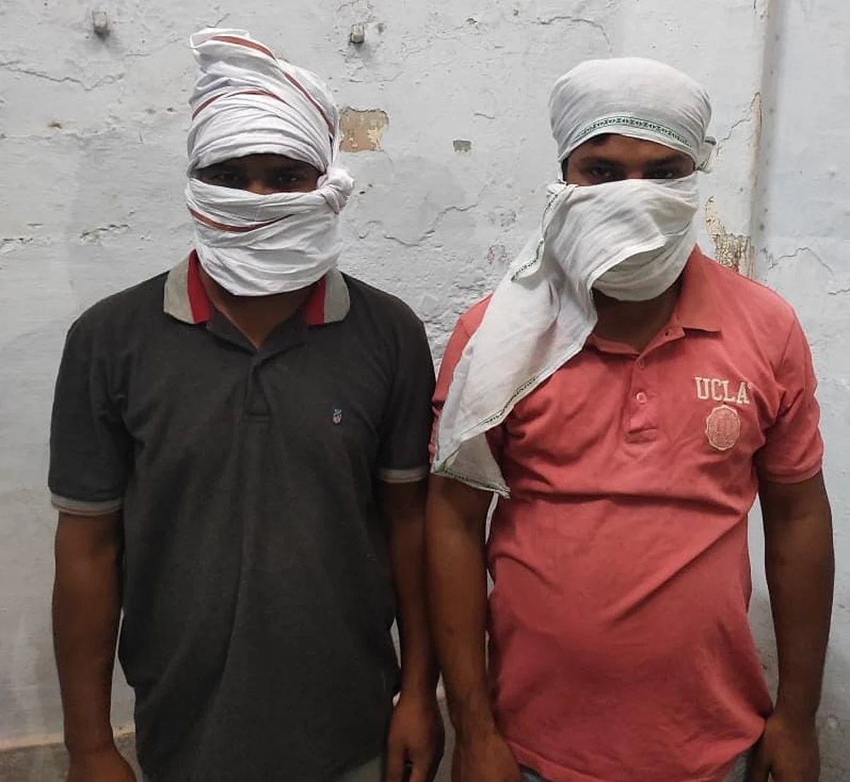 इंडेन गैस वितरण कर्मचारी से लूट करने वाले दो आरोपितों को पुलिस ने गिरफ्तार किया
