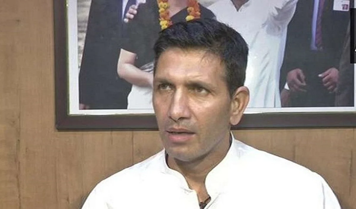 राष्ट्रद्रोह का केस सिर्फ कमलनाथ जी पर नहीं मौतों की सच्चाई बताने वाले हर एक व्यक्ति पर हो- जीतू पटवारी