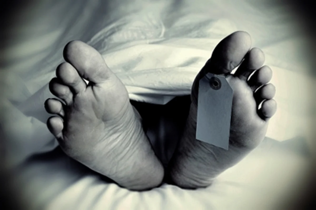 आंध्र में ट्रैक्टर तालाब में गिरा, 5 की मौत