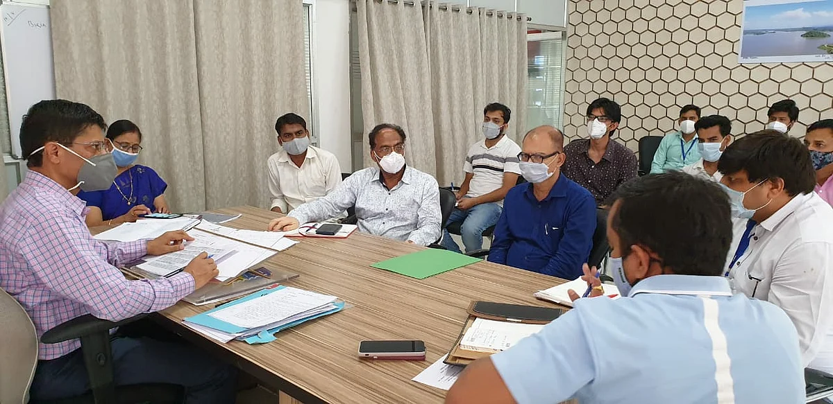 टीकाकरण कार्य के लिए गठित जिला स्तरीय कोविड-19 की बैठक संपन्न