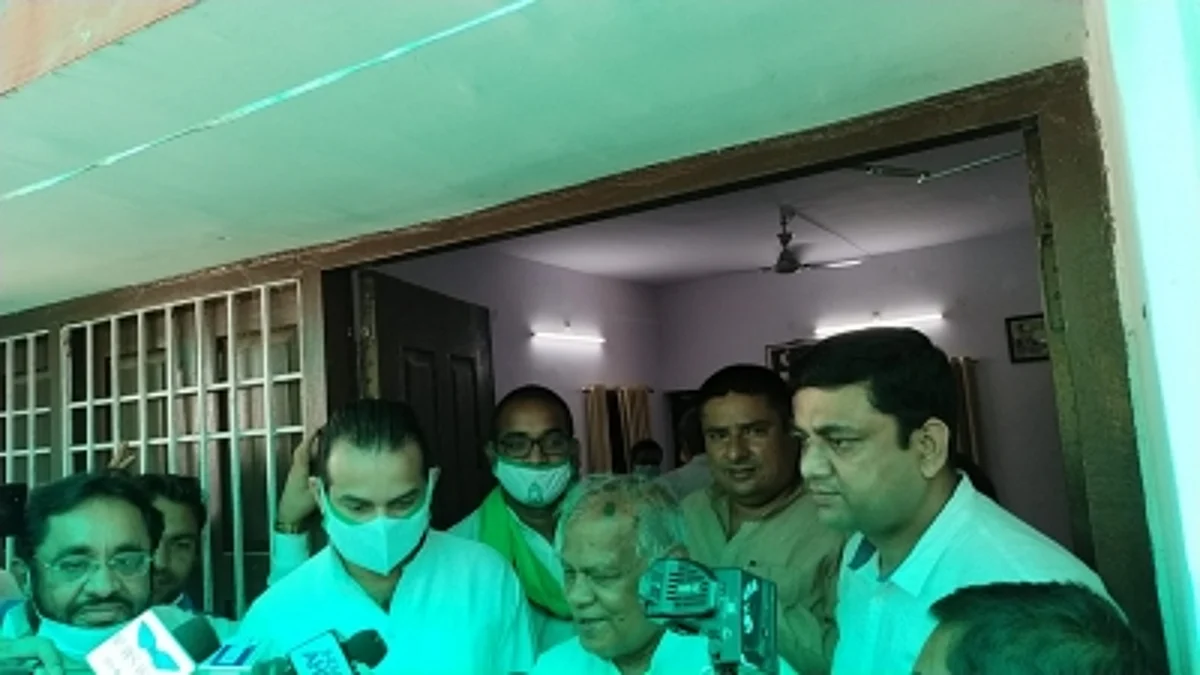 लालू के जन्मदिन पर मांझी से मिलने पहुंचे तेजप्रताप, बिहार में सियासी सरगर्मी तेज