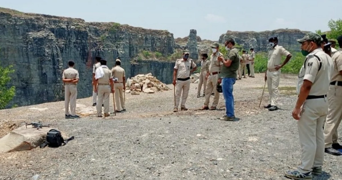 भोजपुर और रोहतास में एसपी व डीएफओ की कार्रवाई से बालू पत्थर माफियाओं के बीच हड़कम्प