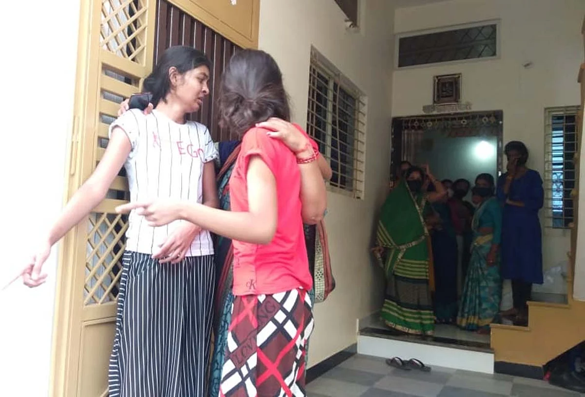 प्रताडित सीएसी के निधन के बाद बीआरसी को हटाया, सीएसी निलंबित, जनशिक्षक को सेवा समाप्ति का नोटिस