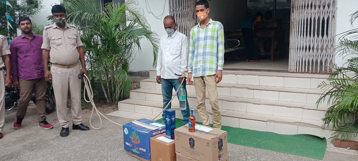 अवैध शराब के साथ दो गिरफ़्तार