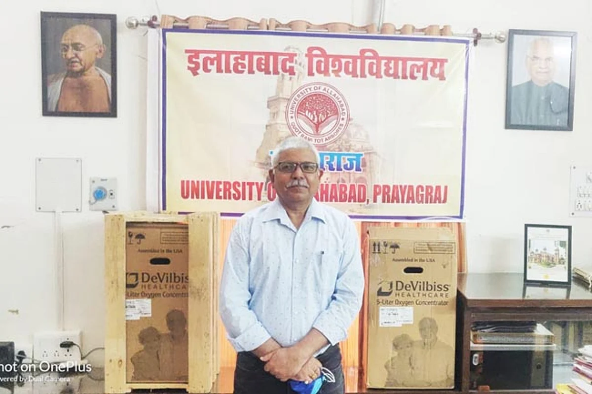 इविवि को मिले दो ऑक्सीजन कन्संट्रेटर