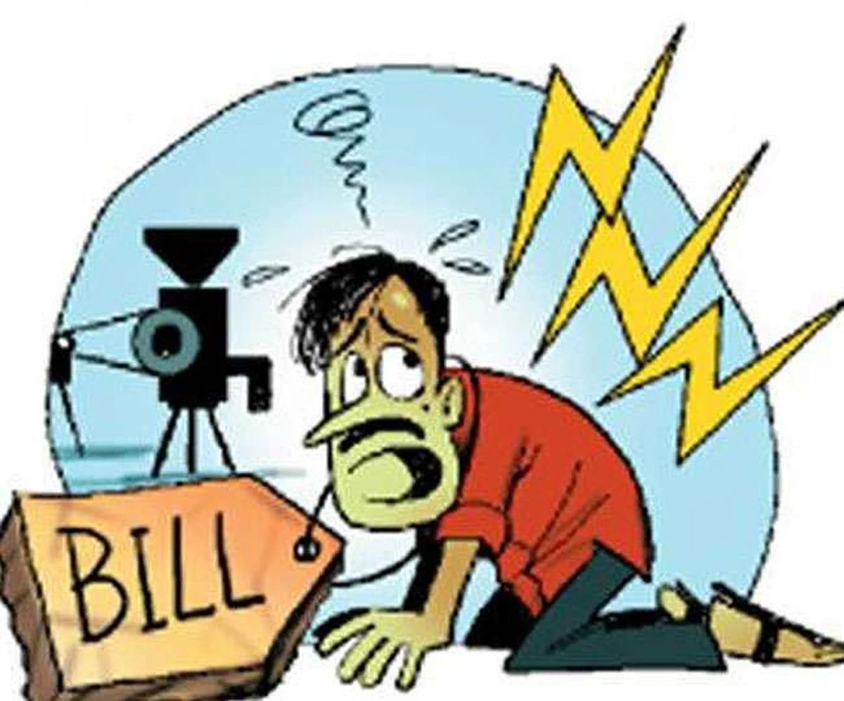 बिजली के भारी भरकम बिलों से लग रहा है उपभोक्ताओं को करंट
