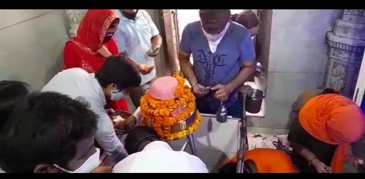 खुल गए ऐतिहासिक पीठ दुधेश्वर नाथ मंदिर के कपाट, शुरू हुई पूजा