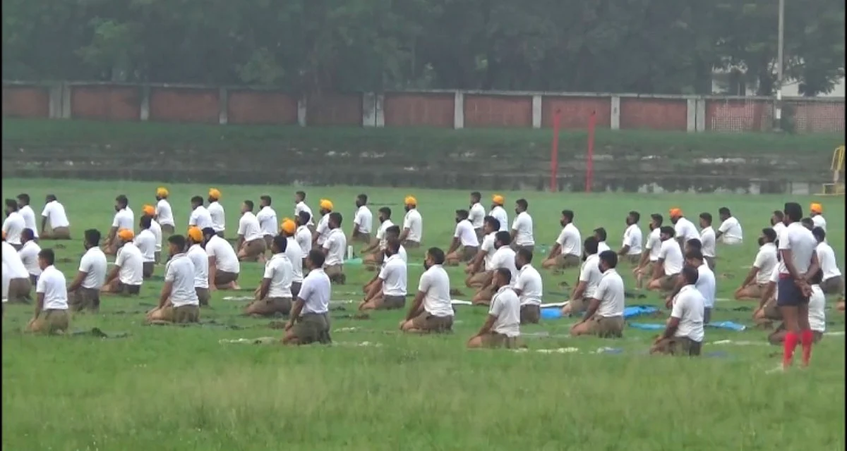 योग दिवस पर सेना के 453 जवानों ने किया योग