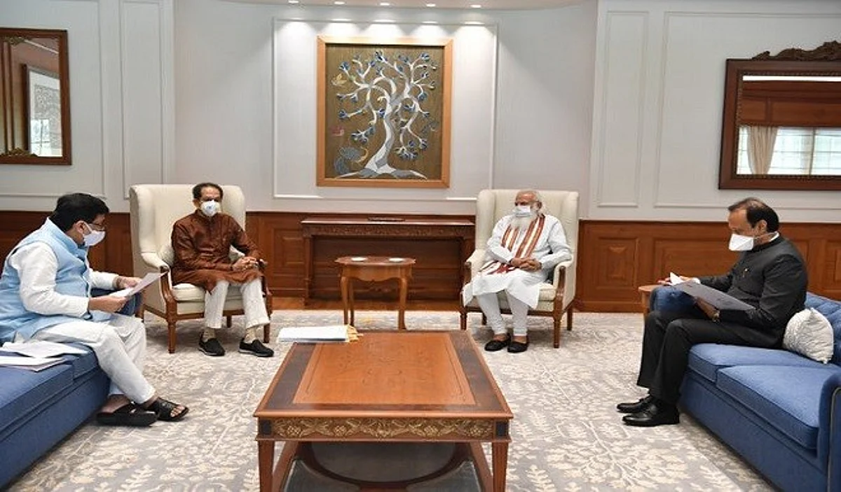 पीएम मोदी संग उद्धव ठाकरे की मुलाकात, कोरोना, मराठा आरक्षण समेत कई मसलों पर हुई बात