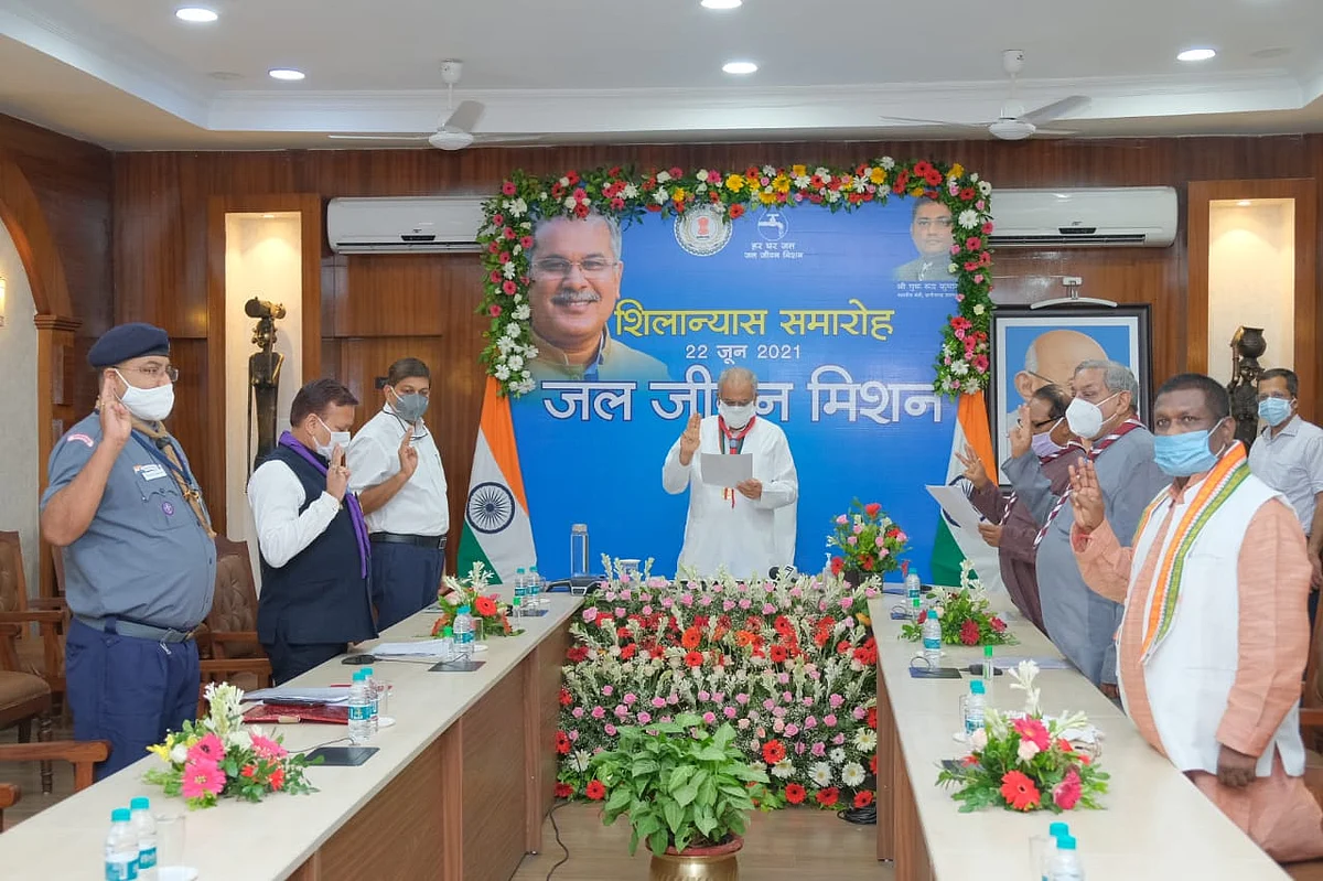 रायपुर : मुख्यमंत्री भूपेश ने भारत स्काउट एवं गाइडस छत्तीसगढ़ राज्य परिषद के नवनिर्वाचित पदाधिकारियों को दिलाई शपथ