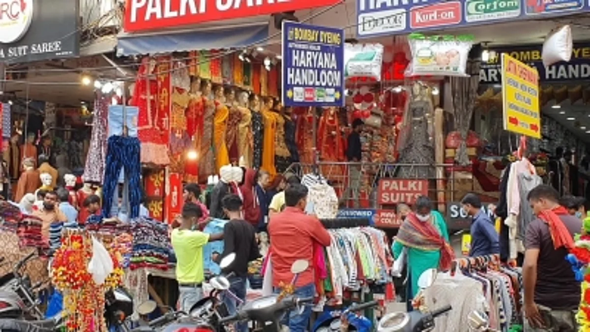 अब यूपी हुआ अनलॉक, सिर्फ रात में लागू रहेंगी बंदिशें