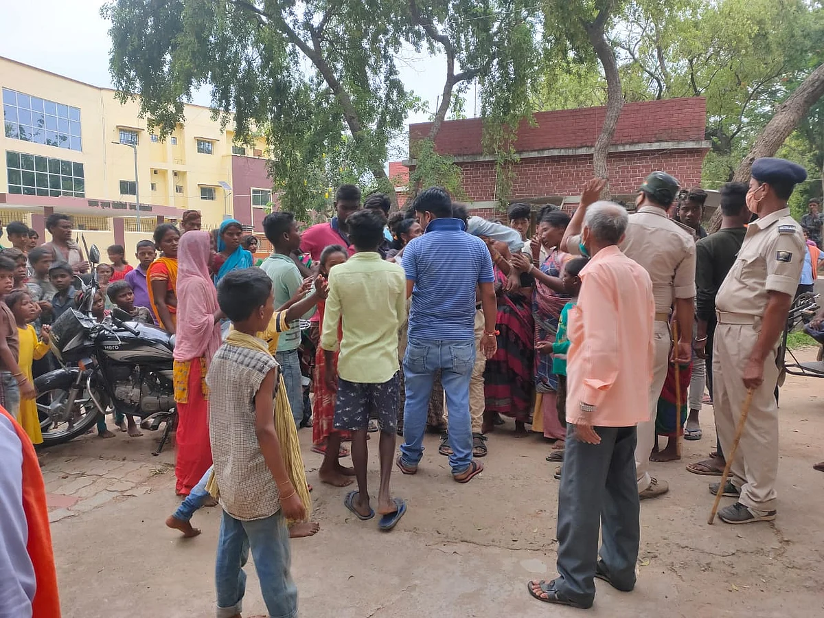 बदमाशो ने प्रखंड परिसर में घुस बीडीओ को दी गाली, अंचल गार्ड को पीटा