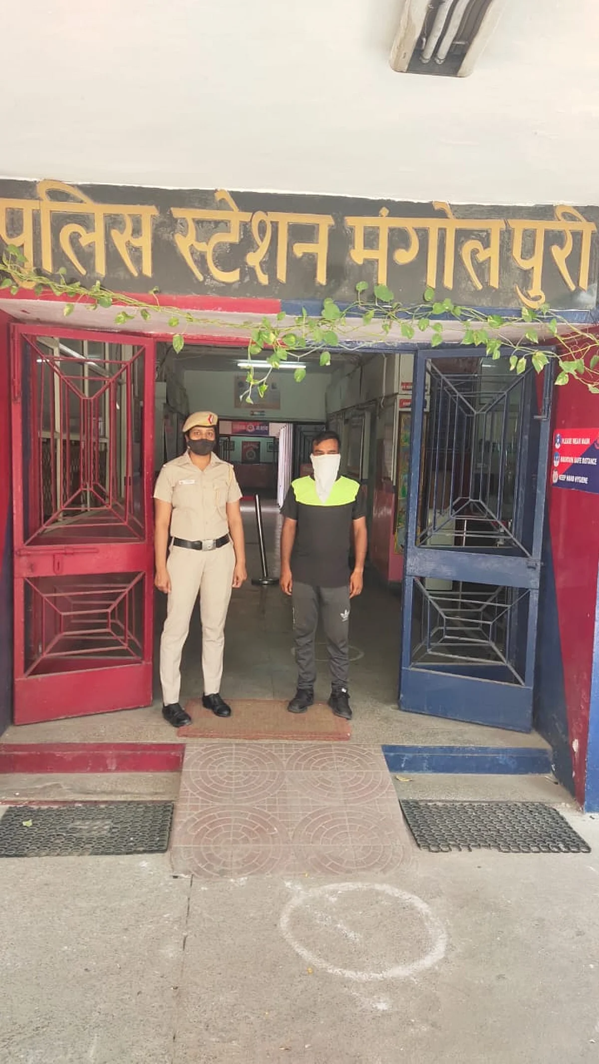 महिला कांस्टेबल की गिरफ्त में हिस्ट्री शीटर