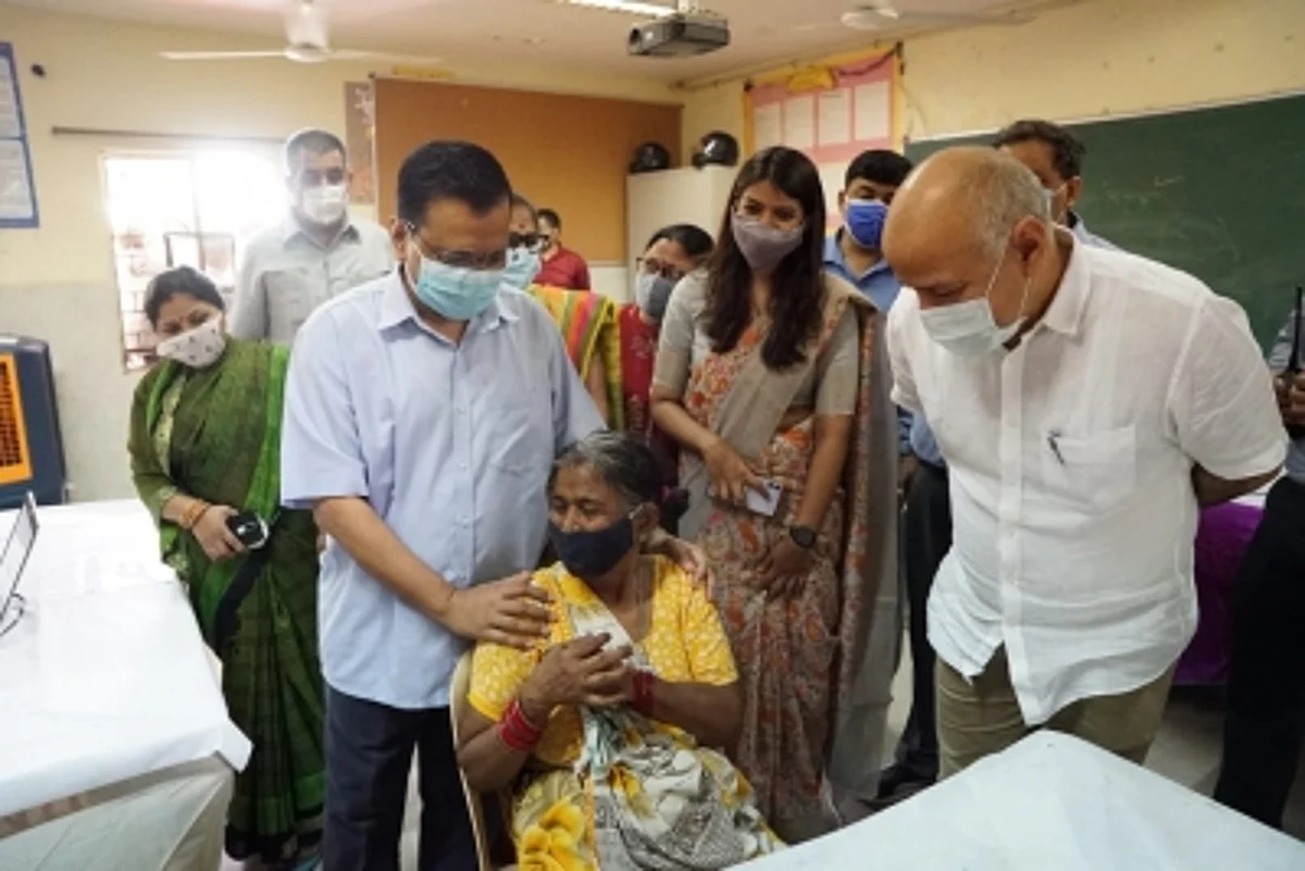 दिल्ली: केन्द्र से वैक्सीन की नई खेप मिलेगी, युवाओ के वैक्सीनेशन पर जोर