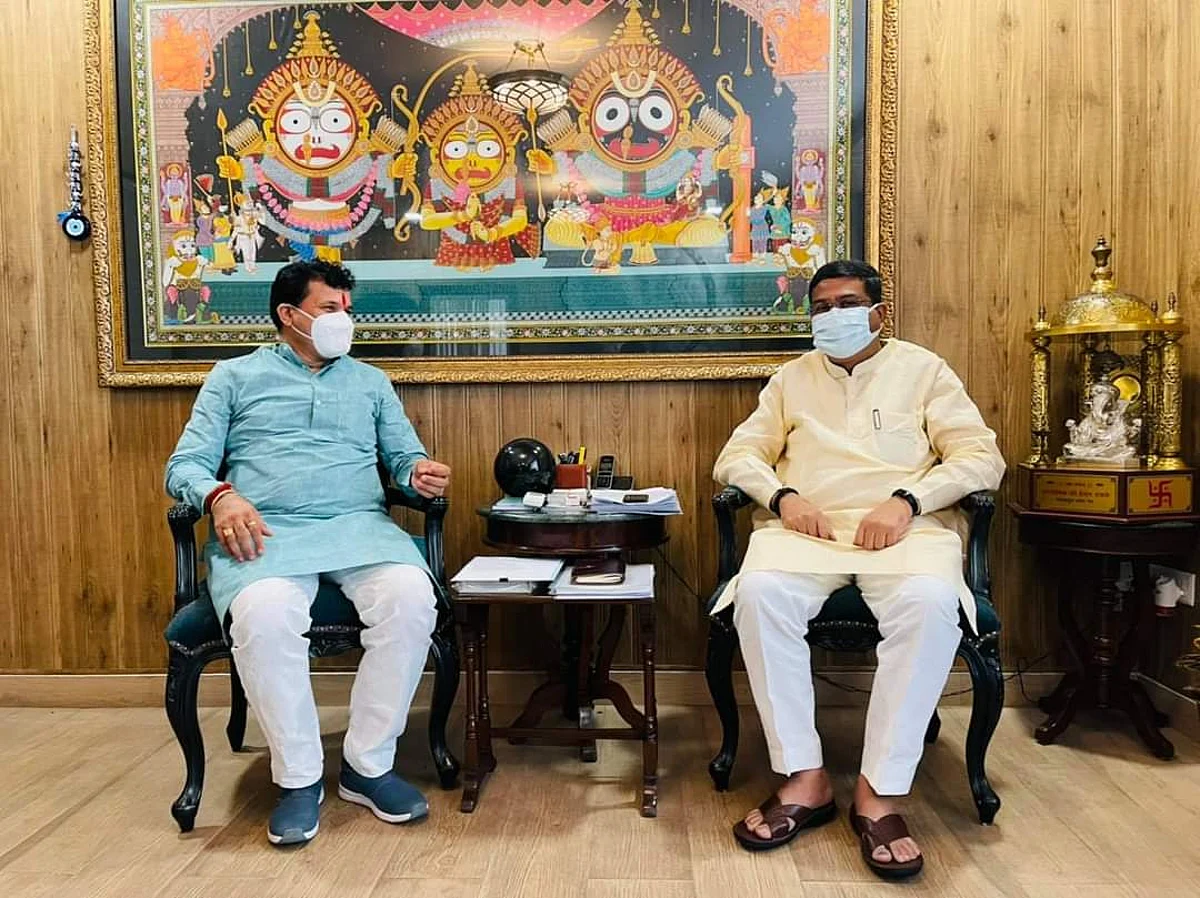 रिफाइनरी को लेकर केन्द्रीय कृषि राज्य मंत्री चौधरी ने पेट्रोलियम मंत्री से की मुलाकात