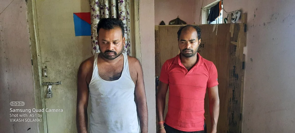 नवादा में 45 लाख रुपये के गांजा के साथ दो तस्कर गिरफ्तार, वाहन जब्त